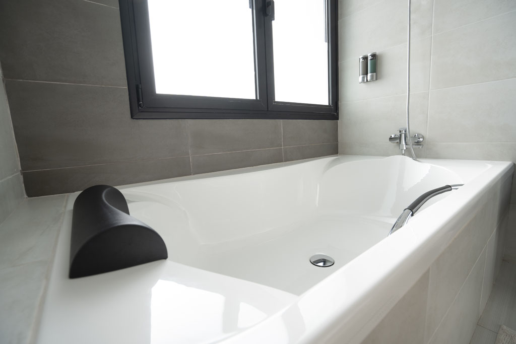 a bathtub in a bathroom